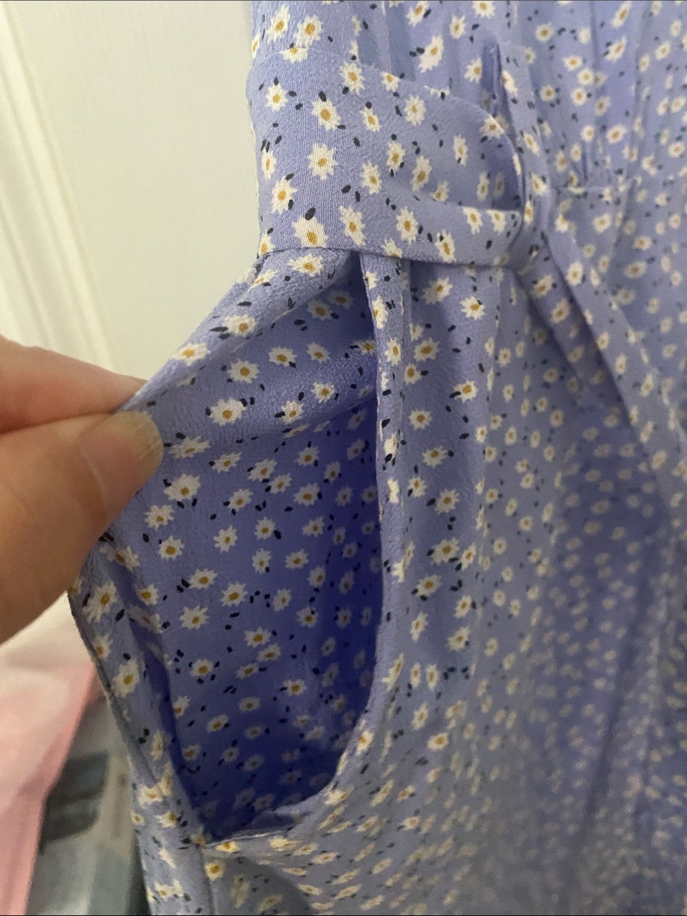 Rails Lavender Floral Button-Front romper shorts M 70% rayon 30 viscose PTP 19.5 - Picture 4 of 7